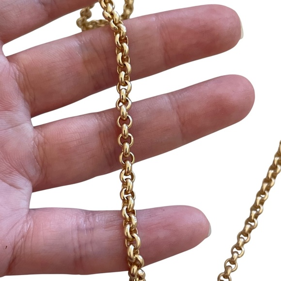 Elegant Gold and Pearl Necklace - Picture 6 of 6